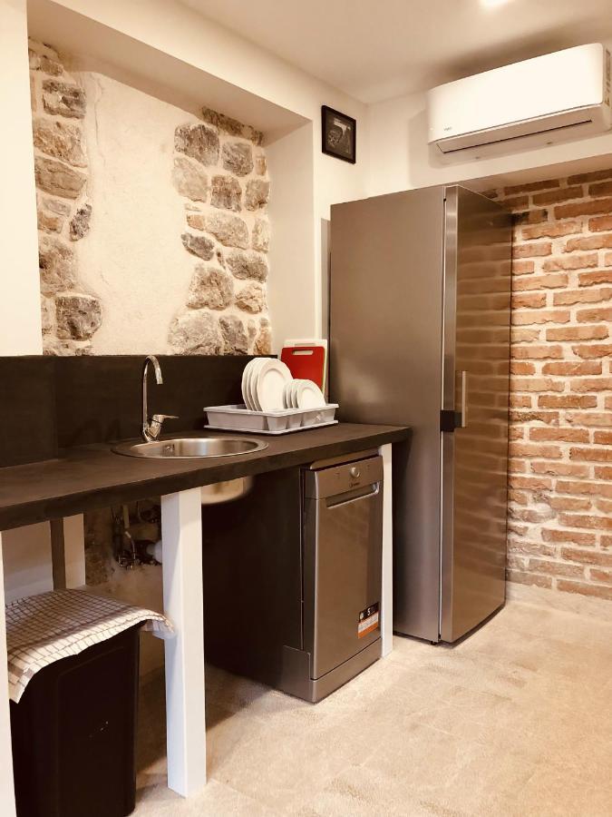 Guesthouse Giraffe Donja Lastva Eksteriør billede